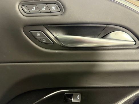 Certified 2023 Cadillac Escalade Premium Luxury Platinum image 36