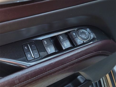 Used 2021 Cadillac Escalade ESV Premium Luxury Platinum w/ Heavy-Duty Trailer Package image 12