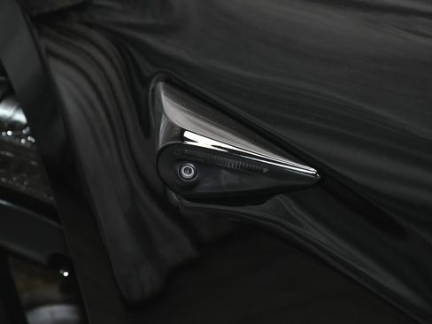 Used 2021 Tesla Model S Plaid image 13