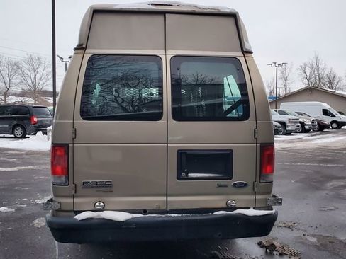 Used 2013 Ford E-350 and Econoline 350 XL image 5