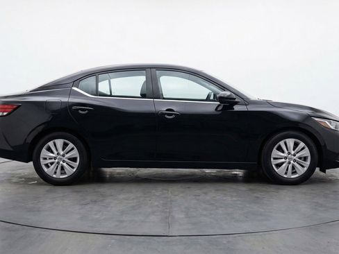 Used 2025 Nissan Sentra S FWD image 11