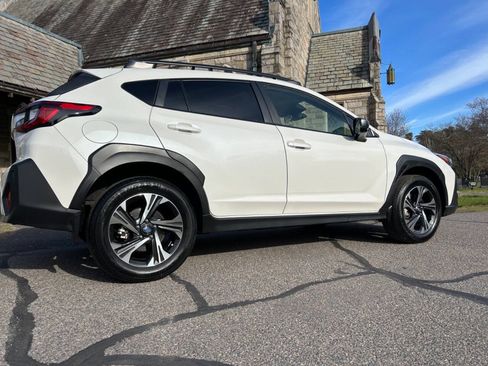 Used 2024 Subaru Crosstrek 2.0i Premium AWD/4WD image 11