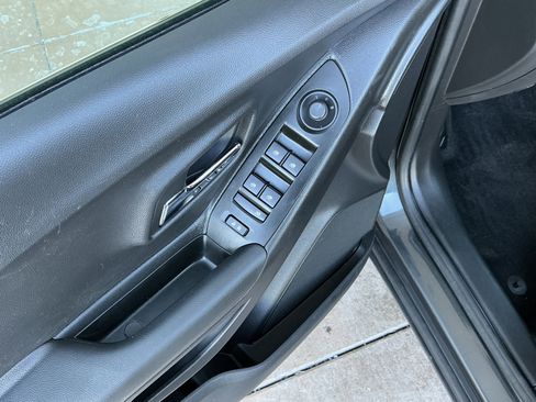 Used 2018 Chevrolet Trax LT w/ LT Convenience Package image 15