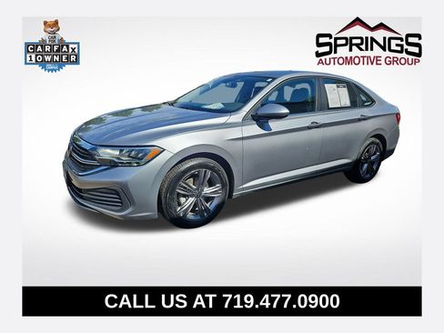 Used 2024 Volkswagen Jetta SE FWD image 1