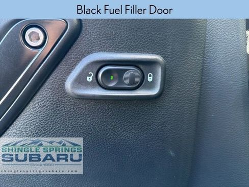 Used 2018 Jeep Wrangler Unlimited Rubicon image 39