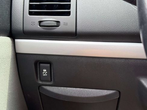 Used 2012 Nissan Sentra 2.0 SR w/ Special Edition Pkg FWD image 15