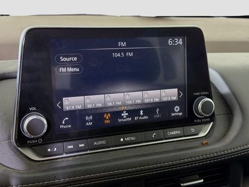 Used 2023 Nissan Rogue SV AWD/4WD image 17