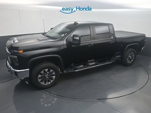 Used 2024 Chevrolet Silverado 2500 LT AWD/4WD image 22