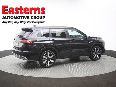 Used 2025 Mitsubishi Outlander SE AWD/4WD image 43