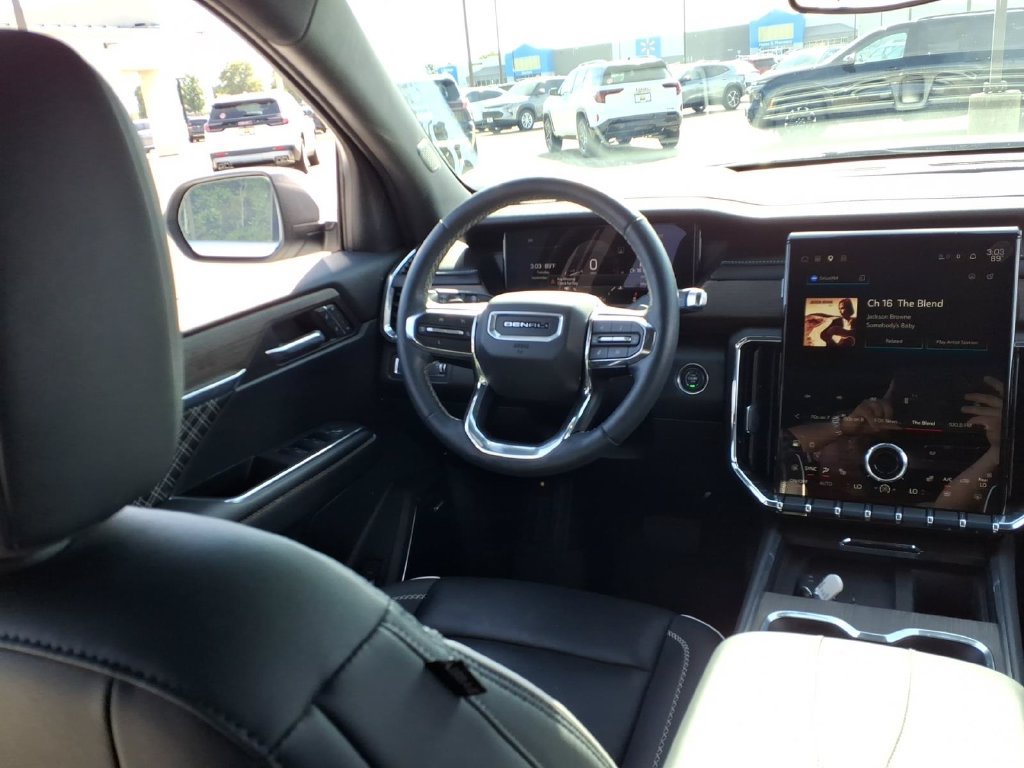 Used 2024 GMC Acadia Denali FWD image 9