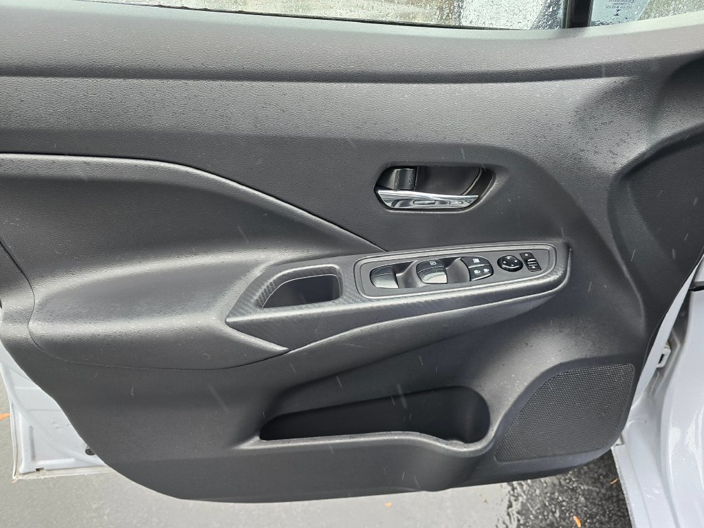 Used 2024 Nissan Versa SV FWD image 10