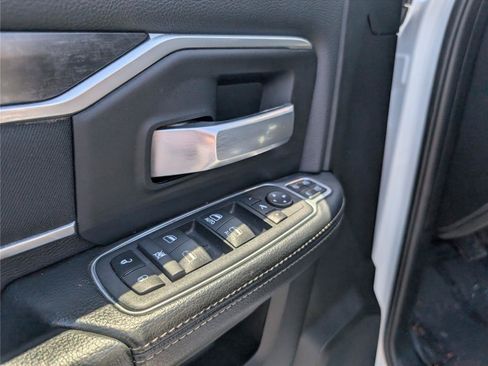 Used 2024 RAM 2500 Big Horn AWD/4WD image 8