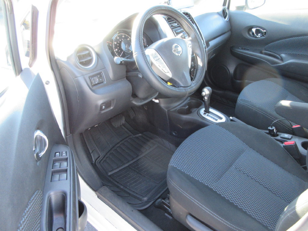 Used 2015 Nissan Versa Note SV FWD image 12