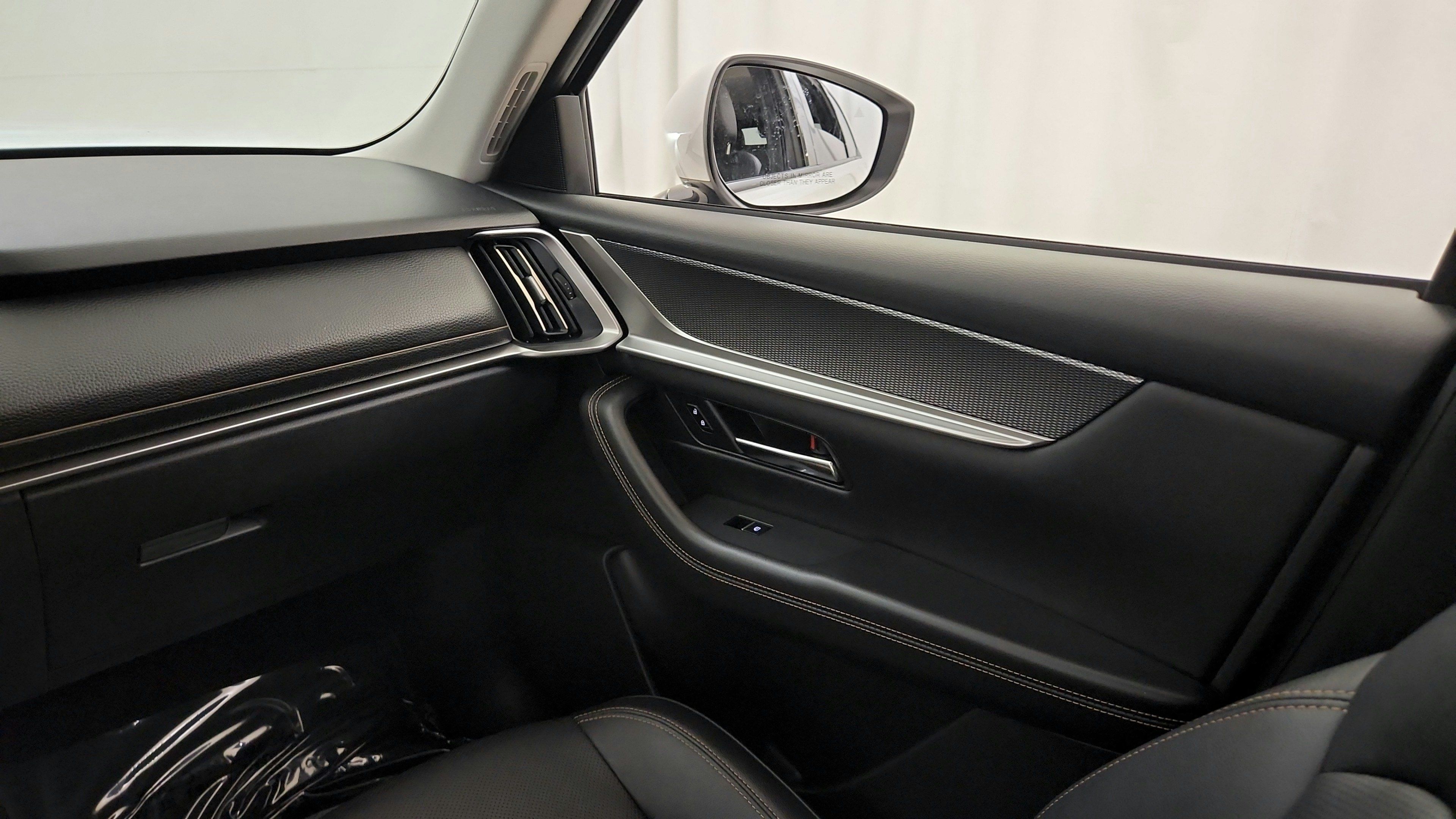 Used 2024 MAZDA CX-90 Plug-In Hybrid w/ Preferred AWD/4WD image 23