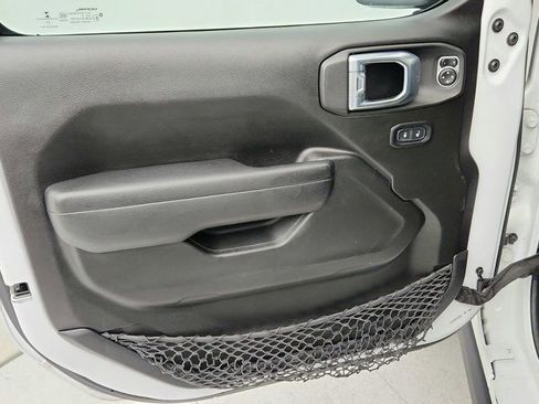 Used 2021 Jeep Gladiator Rubicon image 10