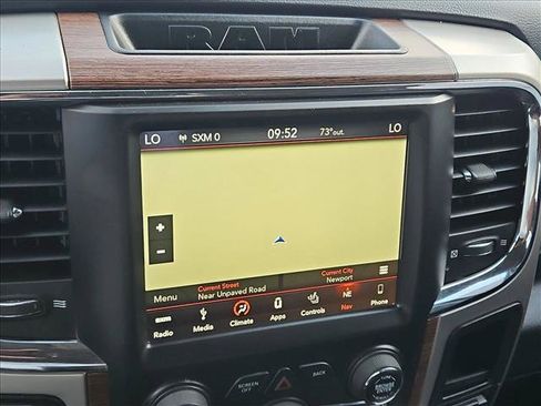 Used 2018 RAM 1500 Laramie w/ Convenience Group AWD/4WD image 13