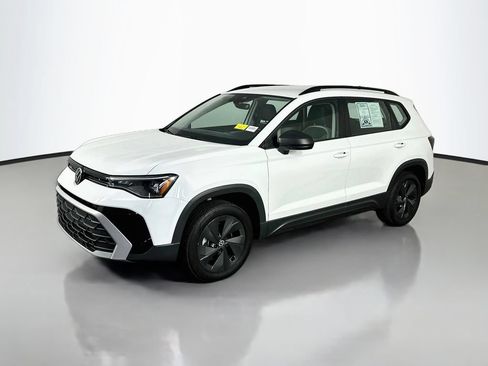 Used 2025 Volkswagen Taos S FWD image 3