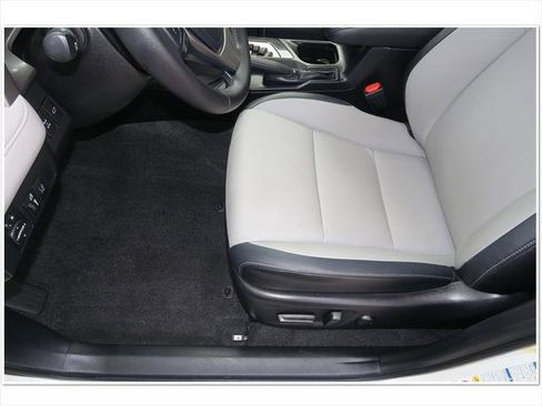 Certified 2016 Toyota RAV4 Limited image 34