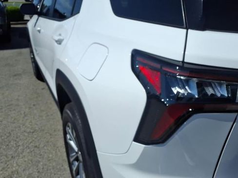 New 2026 Chevrolet Equinox LT FWD image 19