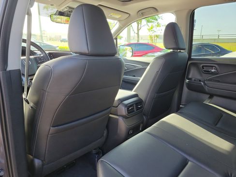 Used 2025 Honda Ridgeline RTL image 18