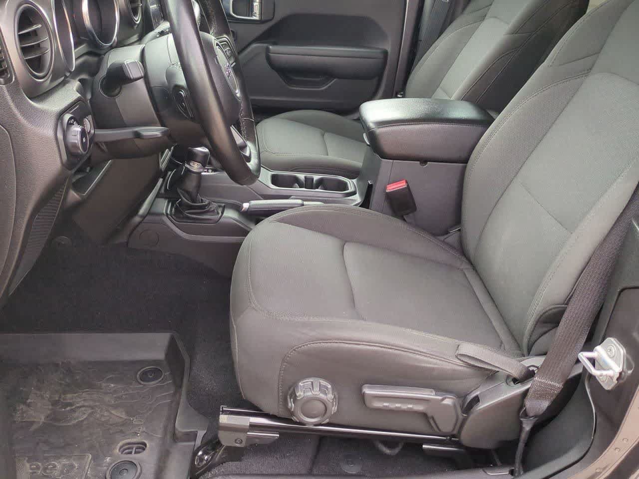 Used 2023 Jeep Wrangler Sport AWD/4WD image 16