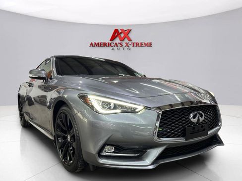 Used 2017 INFINITI Q60 3.0t w/ Premium Plus Package 3.0T AWD/4WD image 9