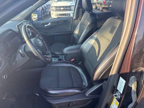 Used 2023 Ford Escape ST-Line w/ Tech Pack #1 AWD/4WD image 11