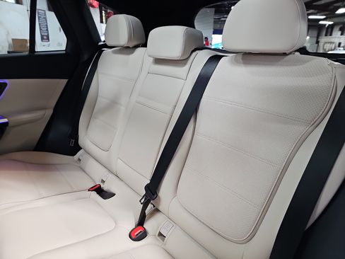 New 2026 Mercedes-Benz GLC 300 image 15
