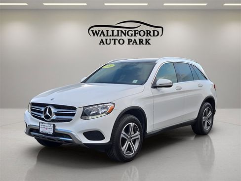 Used 2019 Mercedes-Benz GLC 300 4MATIC image 1