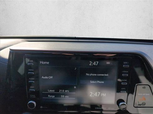 Used 2022 Toyota Highlander LE image 12