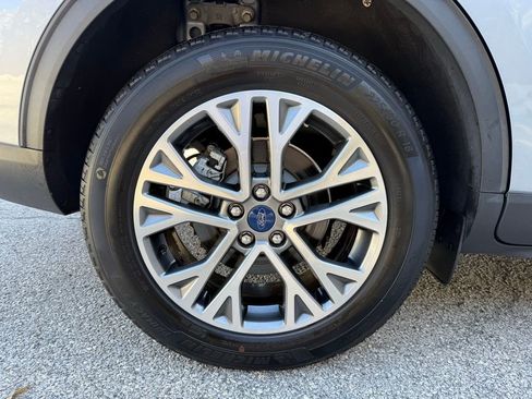 Certified 2022 Ford Escape SEL image 25