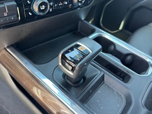 Used 2022 Chevrolet Silverado 1500 RST image 16