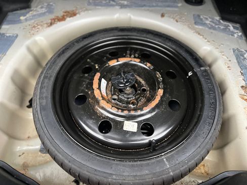 Used 2017 Lincoln MKZ Reserve w/ Climate Package image 30