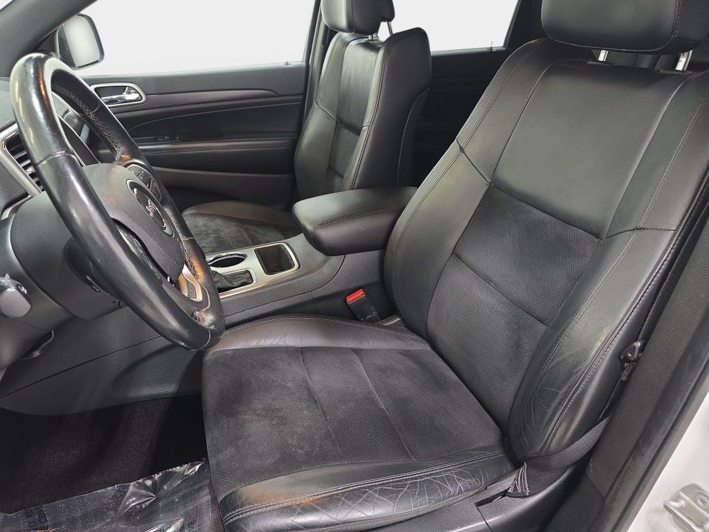 Used 2018 Jeep Grand Cherokee Altitude AWD/4WD image 13