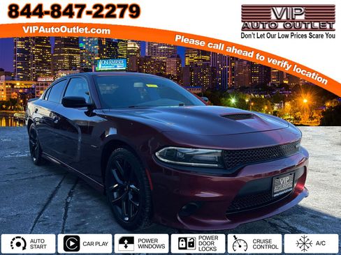 Used 2019 Dodge Charger R/T w/ Blacktop Package image 1