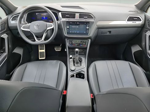 Used 2023 Volkswagen Tiguan SE R-Line image 26