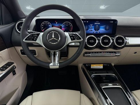 New 2026 Mercedes-Benz GLB 250 image 25