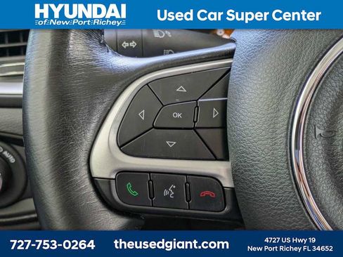 Used 2018 Jeep Renegade Latitude w/ Cold Weather Group AWD/4WD image 32