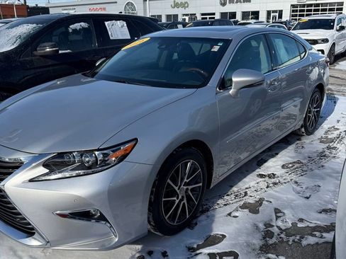 Used 2016 Lexus ES 350 w/ Luxury Package w/Wood Trim image 1