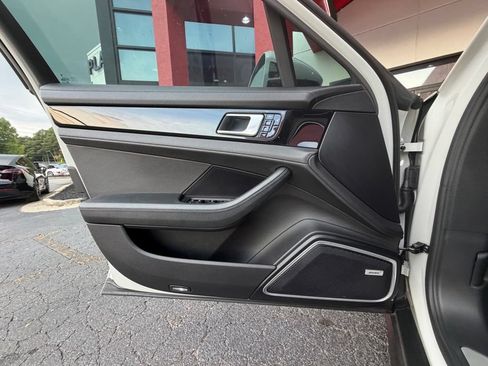 Used 2018 Porsche Panamera 4S AWD/4WD image 13