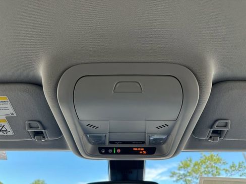 Used 2021 GMC Terrain SLE w/ Driver Convenience Package FWD image 27