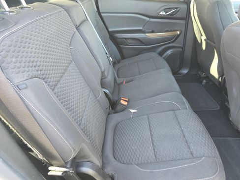 Used 2019 GMC Acadia SLE image 27