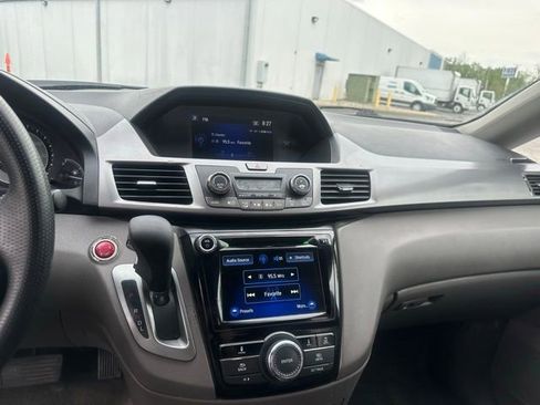 Used 2014 Honda Odyssey EX image 21