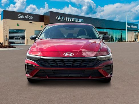 New 2025 Hyundai Elantra Sport image 12