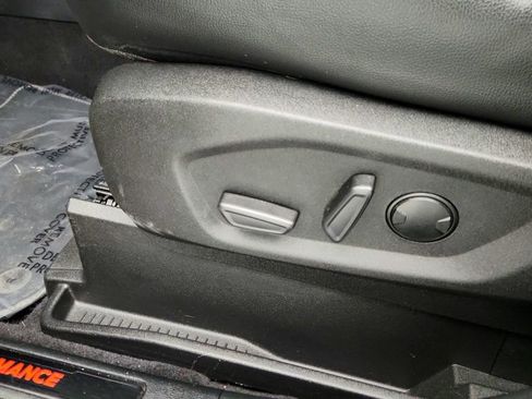 Used 2023 Ford Edge ST image 11