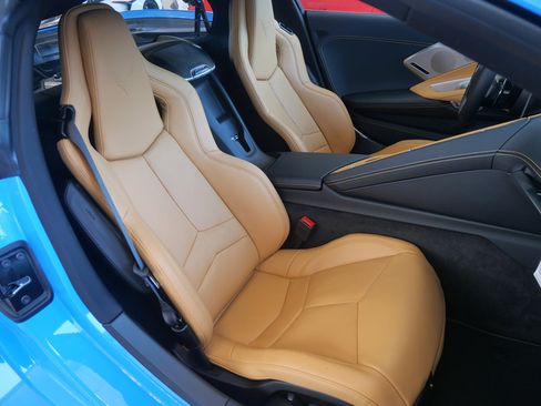 Used 2024 Chevrolet Corvette Stingray Preferred Cpe w/ Battery Protection Package RWD image 16