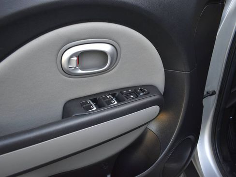 Used 2017 Kia Soul + FWD image 16