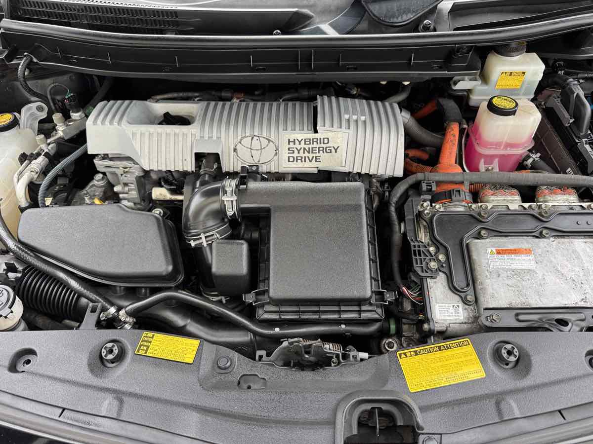 Used 2010 Toyota Prius Three w/ Navigation Pkg FWD image 7