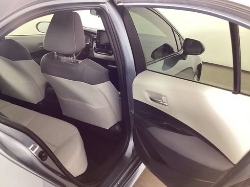 Used 2020 Toyota Corolla LE FWD image 21