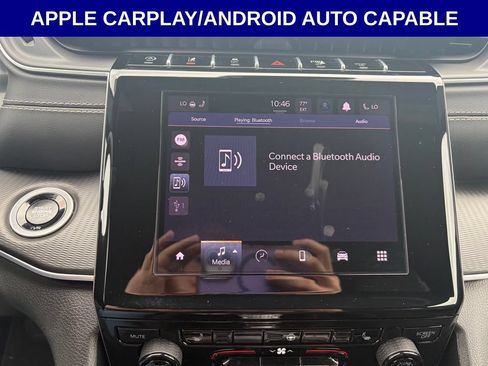 Used 2025 Jeep Grand Cherokee Altitude RWD image 12